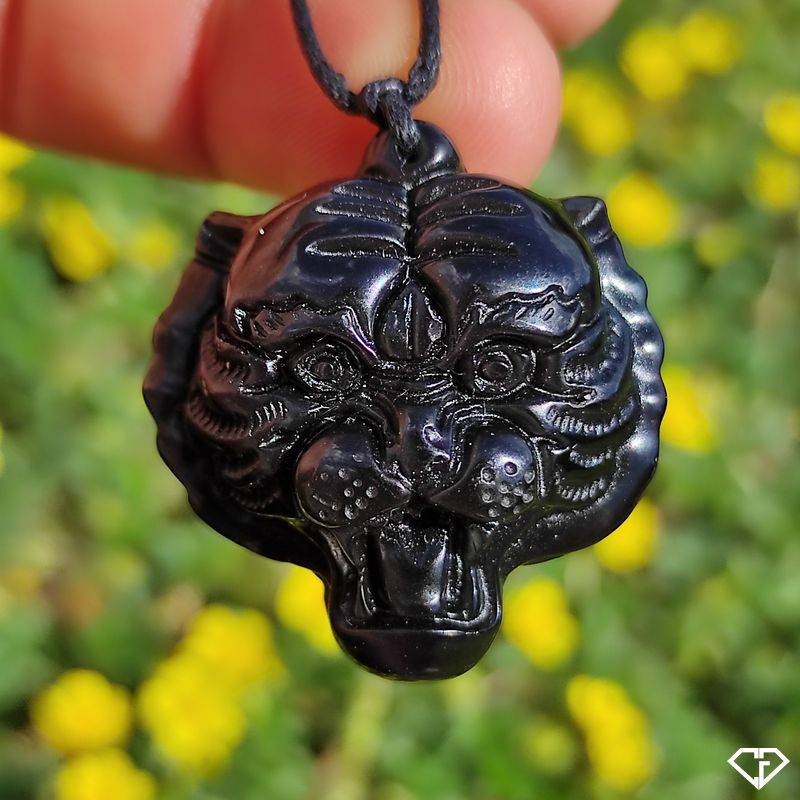 Tiger Pendant in Natural Obsidian of Mexico
