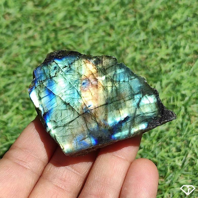 Labradorite Naturelle - Bloc de Madagascar - Lithothérapie - Pierres et  Minéraux