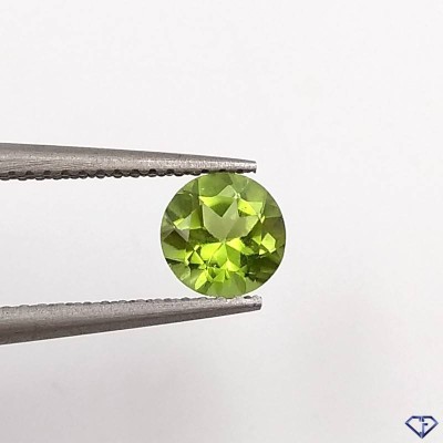 Péridot - Natural gemstone stone