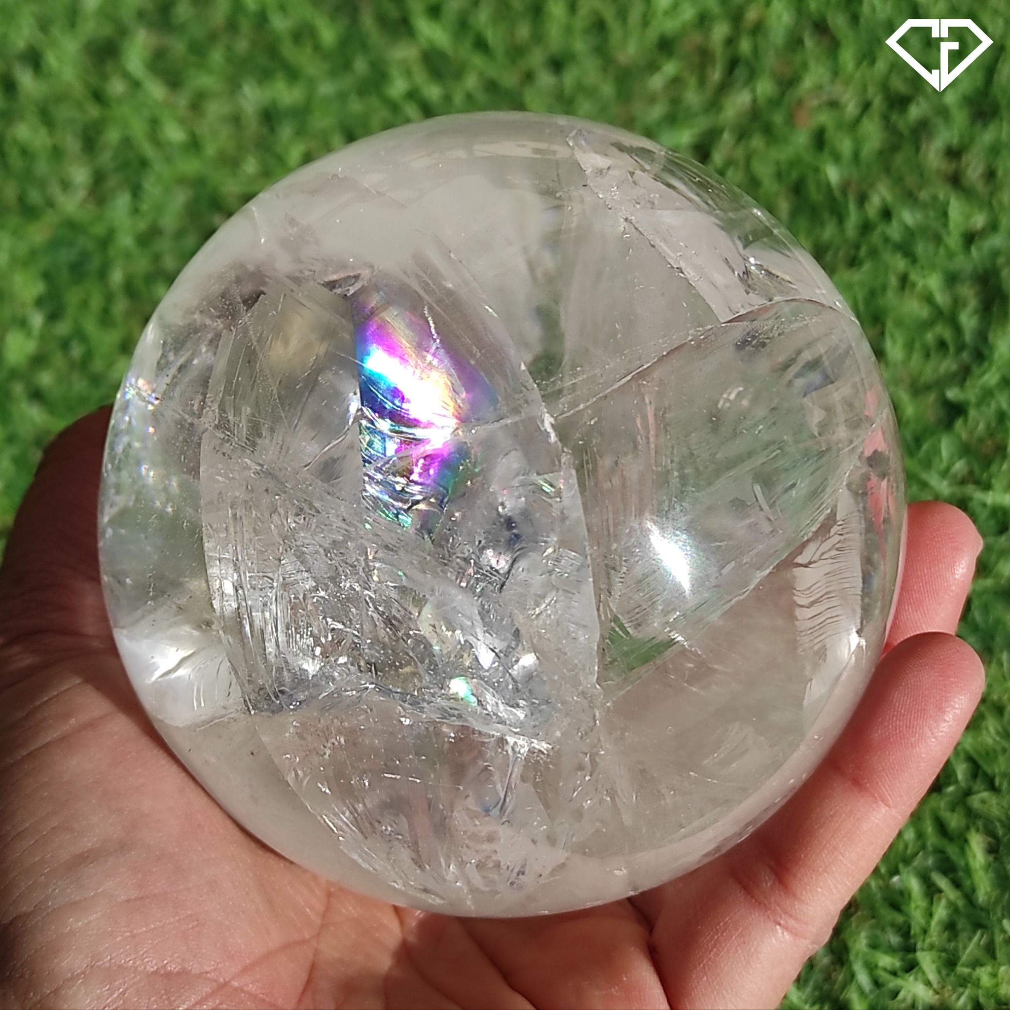 Sphère de Cristal de roche de Madagascar - Charlie's Gems