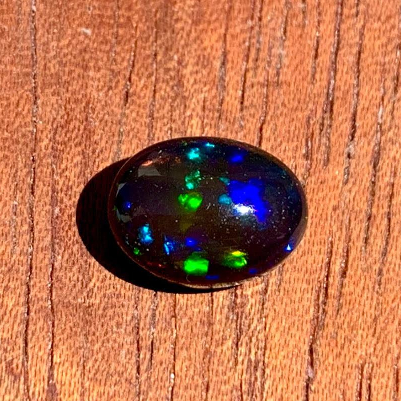 Opale traitée d'Andamoka, Australie