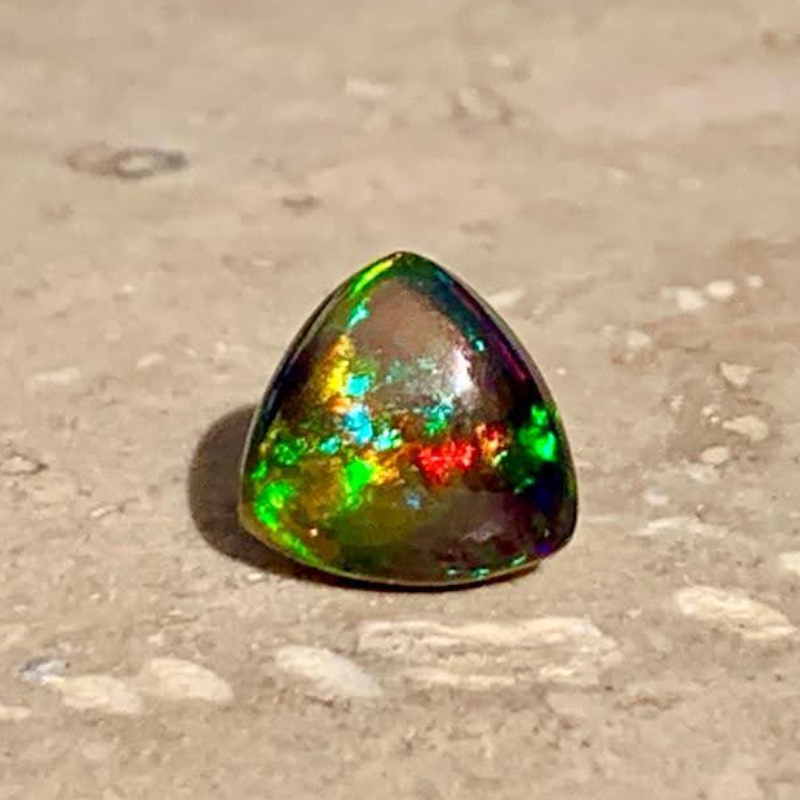 Opale noire Cristal lightening Ridge