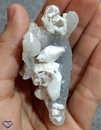 Calcédoine cristallisée en provenance d'Inde